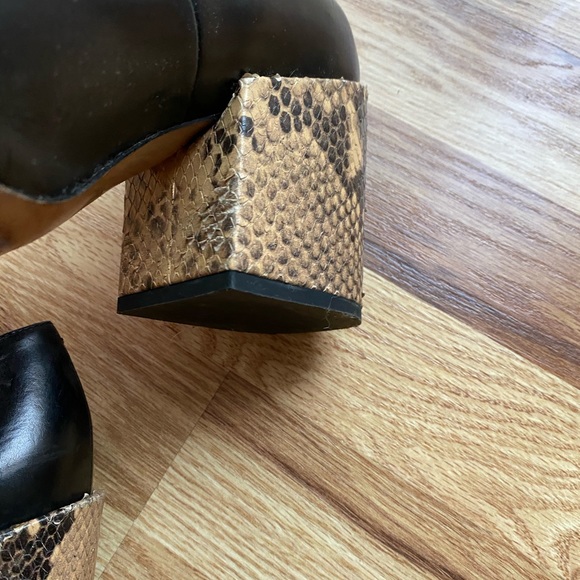 SOLD Dries Van Noten Black Snakeskin Pumps, sz 40 - Picture 4 of 8